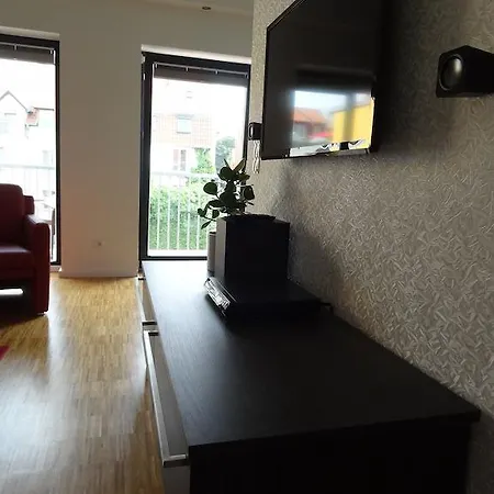 Backbord Und Steuerbord 슈트랄준트